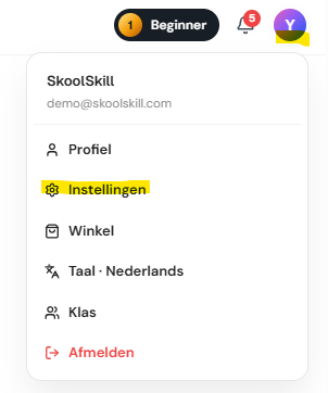 Skoolskill account menu open with "Instellingen" highlighted.